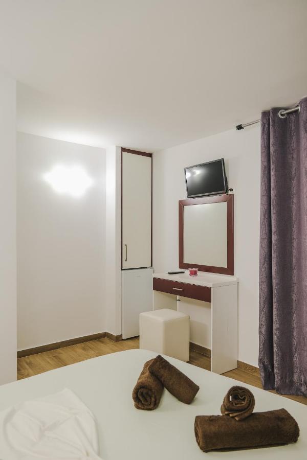 Fori'S Rooms Himare Ngoại thất bức ảnh