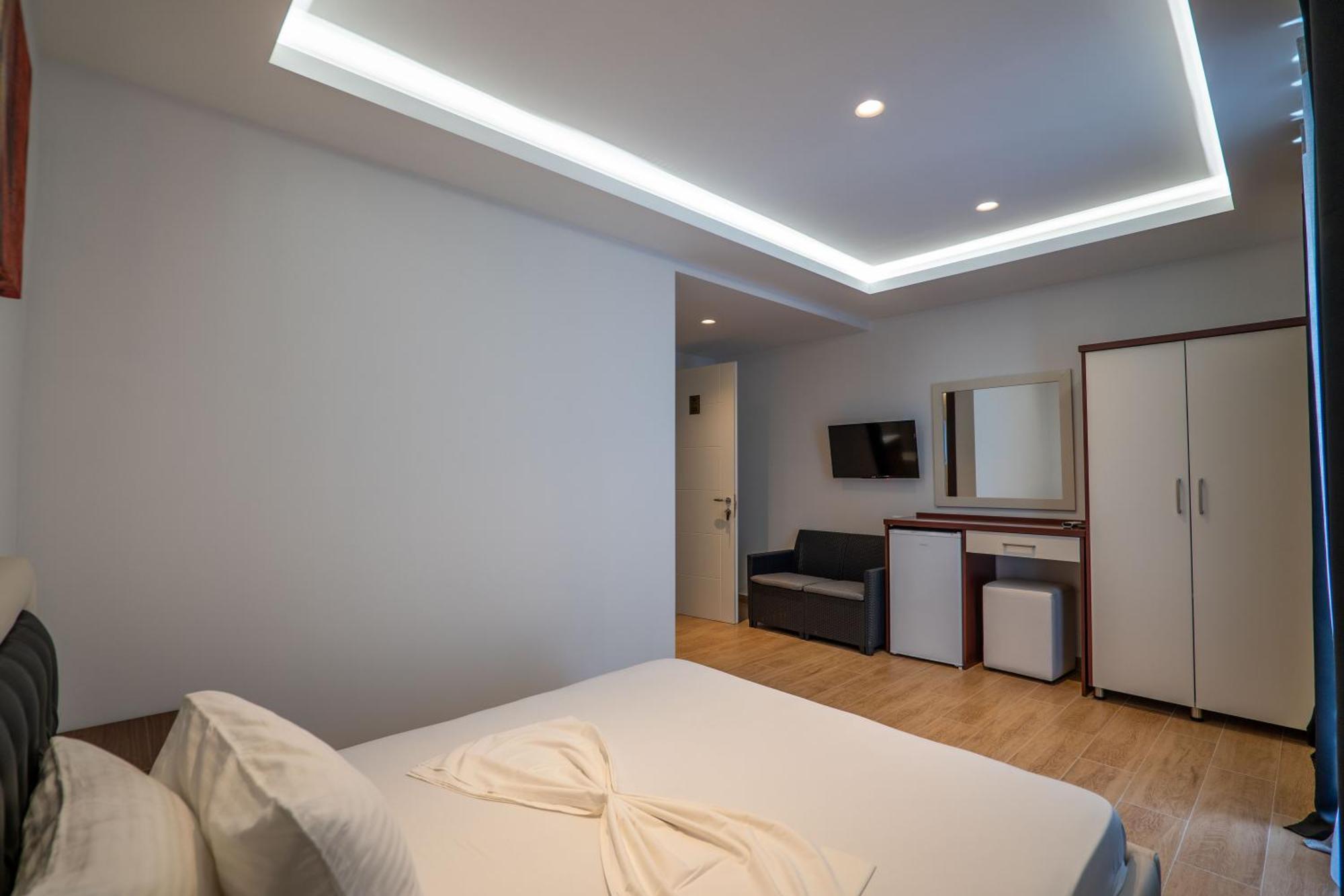 Fori'S Rooms Himare Ngoại thất bức ảnh
