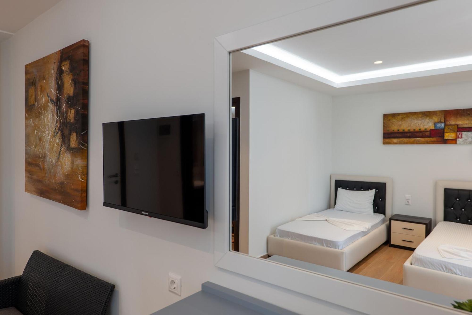 Fori'S Rooms Himare Ngoại thất bức ảnh