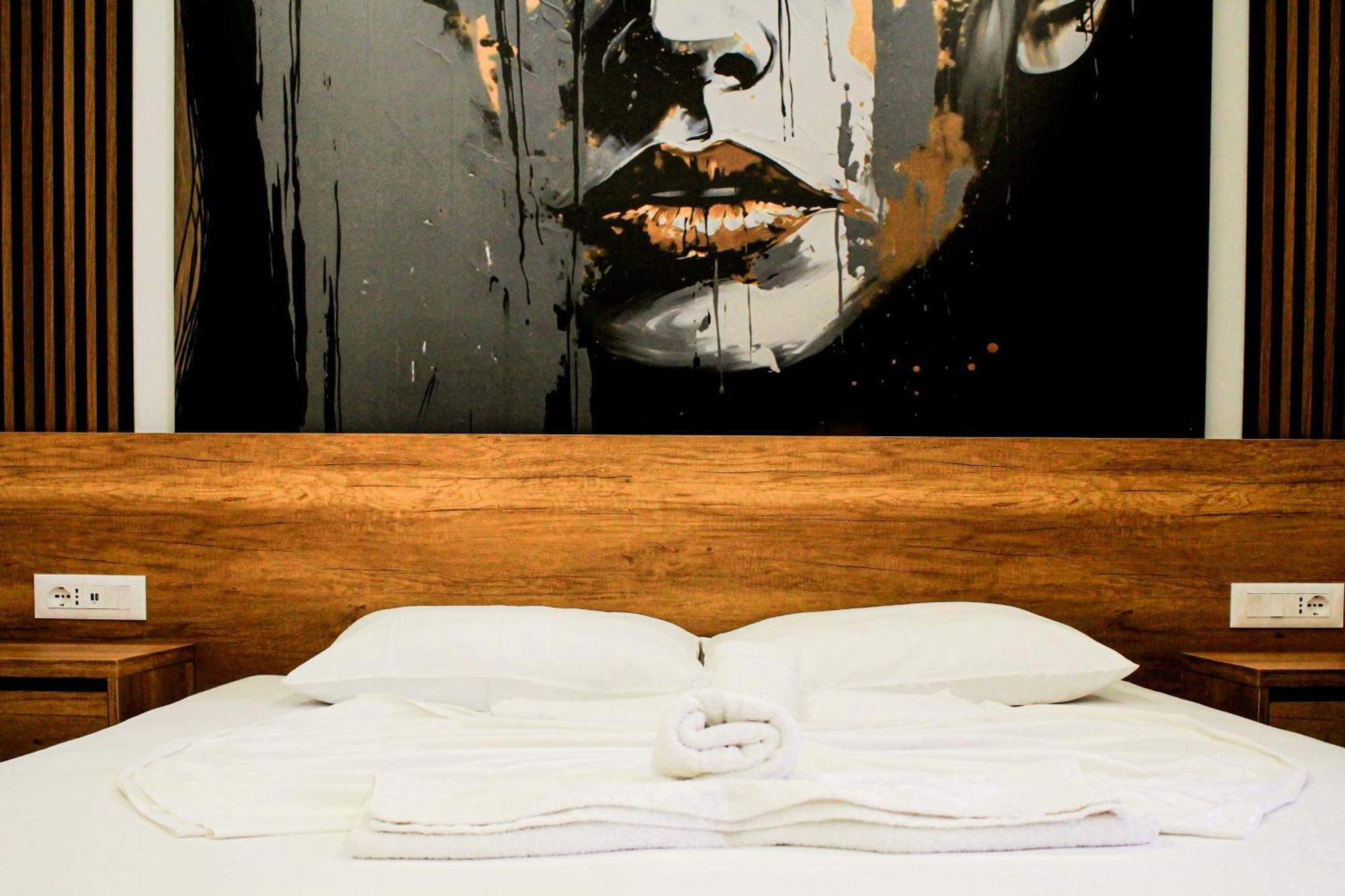 Fori'S Rooms Himare Ngoại thất bức ảnh
