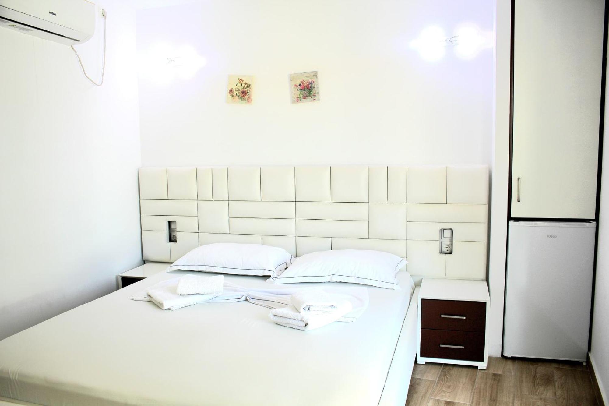 Fori'S Rooms Himare Ngoại thất bức ảnh