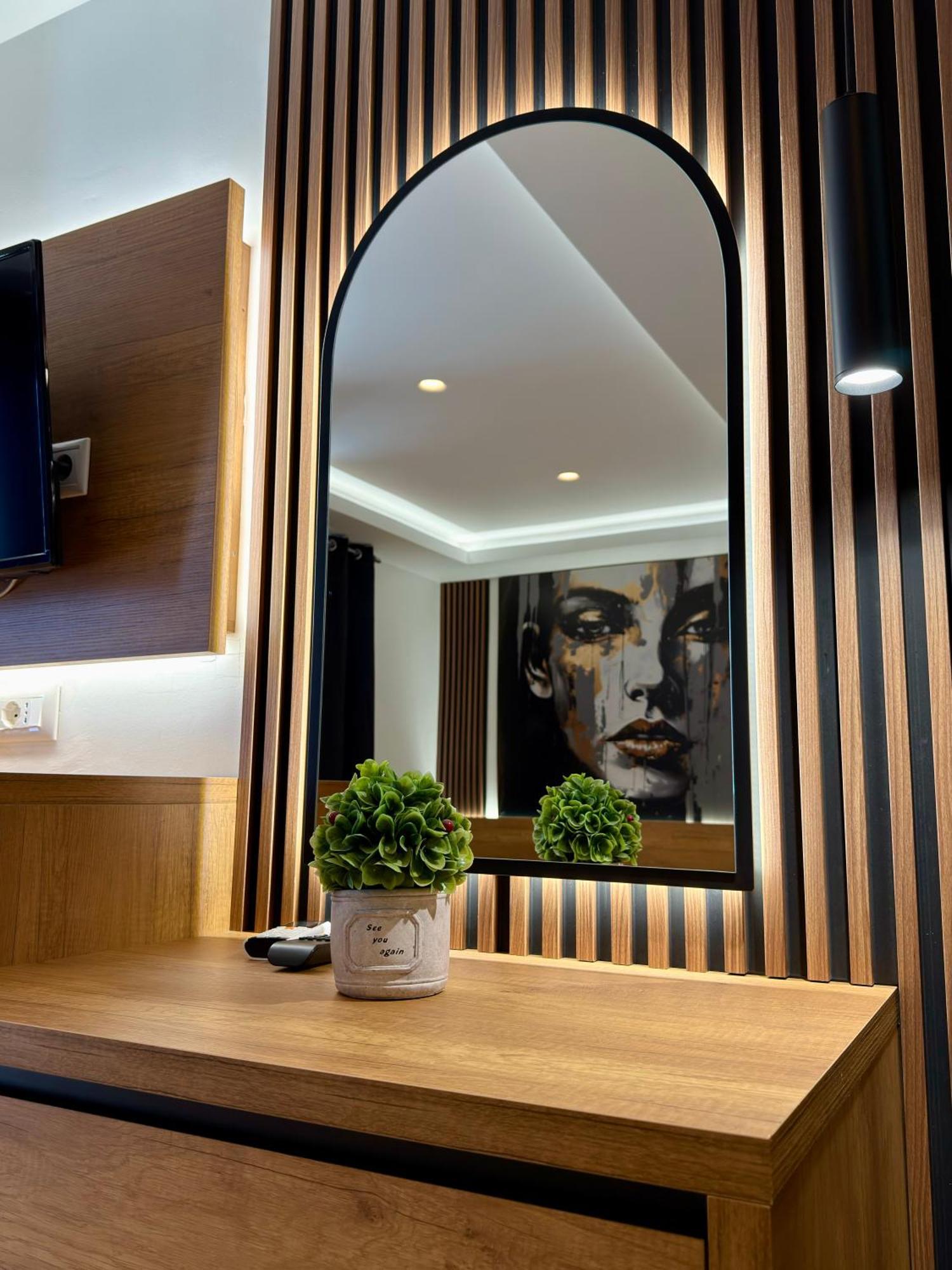 Fori'S Rooms Himare Ngoại thất bức ảnh